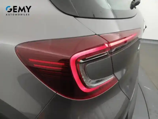 Renault Captur e-tech 145 - 21 — photo 2