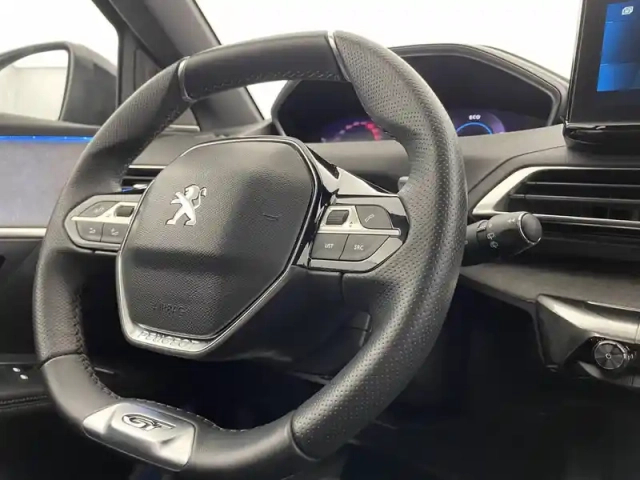 Peugeot 3008 hybrid 136 e-dcs6 — photo 29