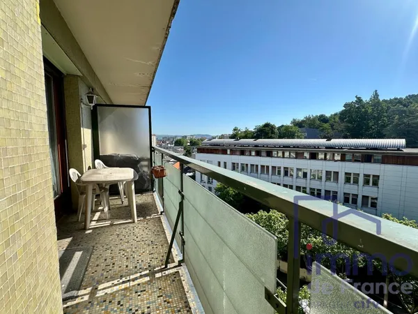? T4 lumineux avec balcon et vue dégagée