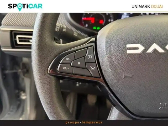 Dacia Sandero 1.0 eco-g 100ch expression — photo 11