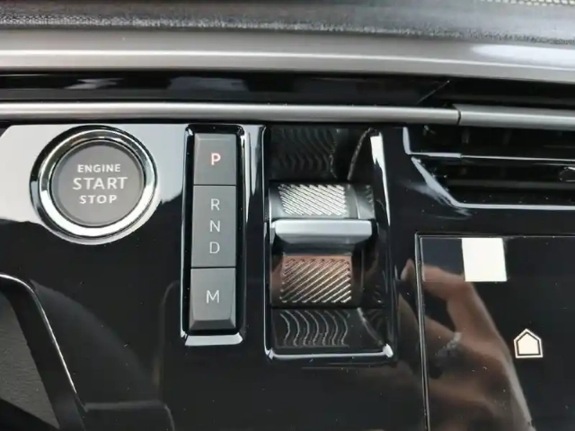 Peugeot 3008 hybrid 145 e-dcs6 — photo 14