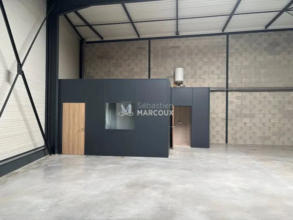 Local 187 m²