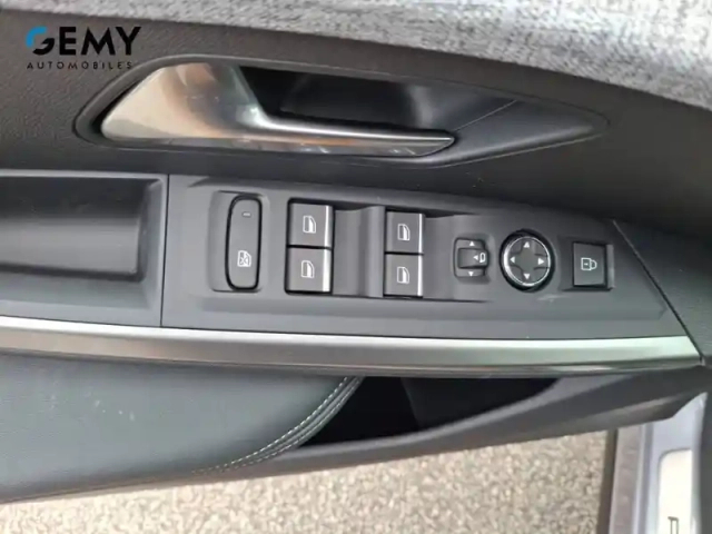 Peugeot 3008 hybrid 145 e-dcs6 — photo 50