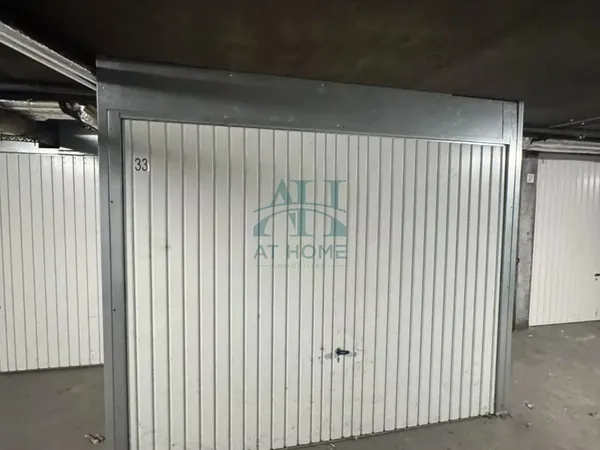 BOX - PARKING - rue de la grange aux belles