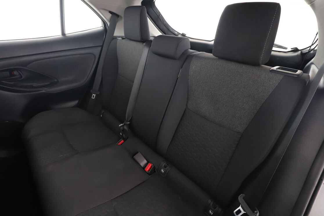 Toyota Yaris Cross 1.5 Hybride AWD-i Dynamic Business — photo 13