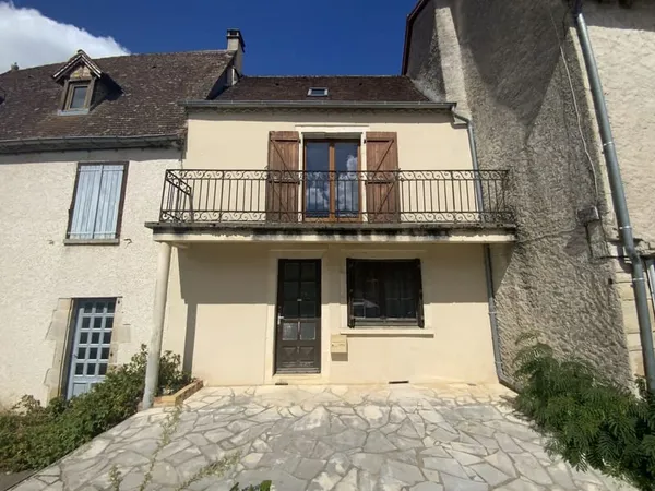 Secteur Gramat - Charmante maison de village avec 3 chambres, jardin et terrain indépendant