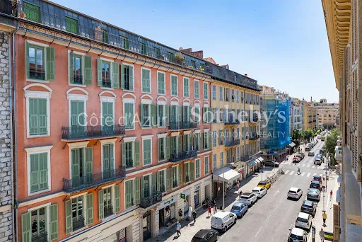 Appartement 6 pièces 148 m²
