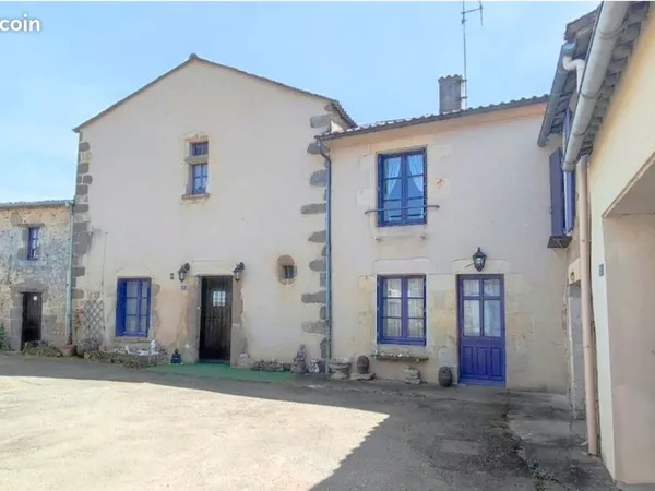 Maison de caractère et son studio 225 M2 , DPE. D