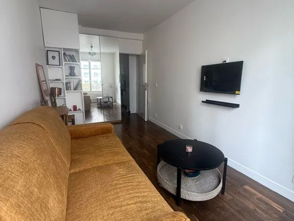 Studio rénové au calm