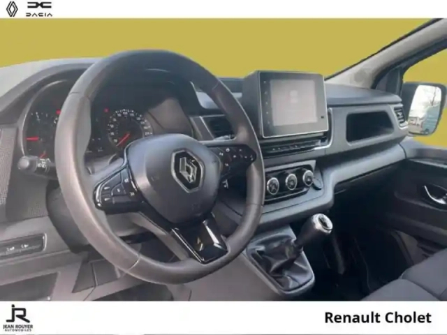 Renault Trafic fg l1h1 2t8 2.0 blue dci 130ch grand confort (soit 19100? ht) — photo 3