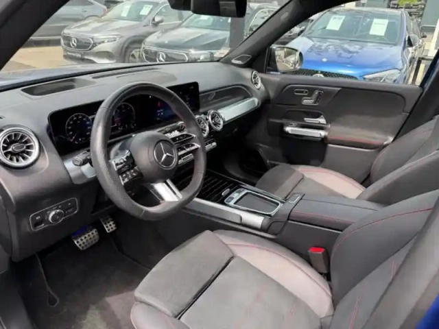 Mercedes Glb 220 d 4matic amg line — photo 32