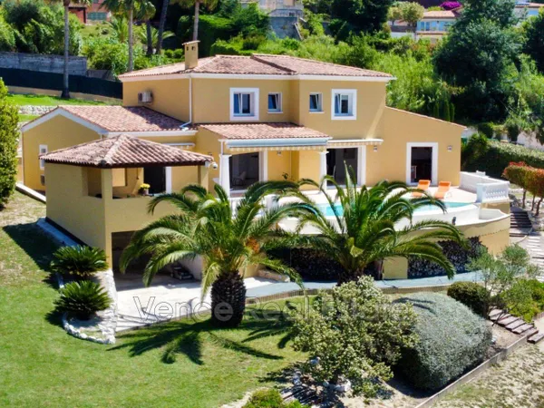 Maison 214 m²