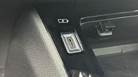 Peugeot 2008 e-2008 156ch 54 kWh Allure — photo 16