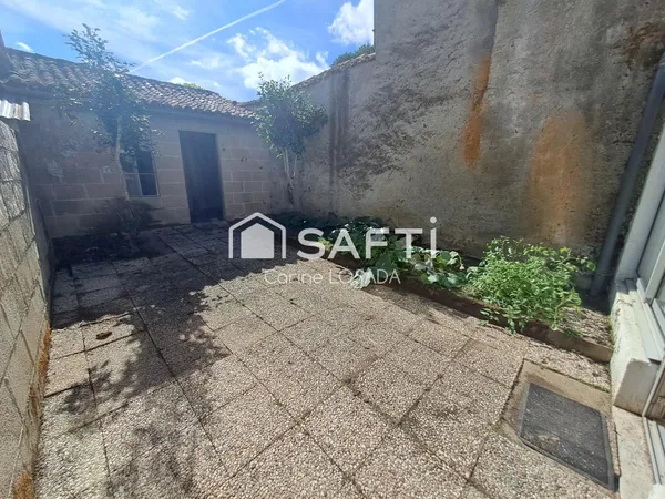 Maison avec 2 chambres et garage