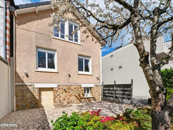 Clamart - jardin parisien - maison en pierre 100 m² - 3 chambres - jardin 377 m² - garage - sans age