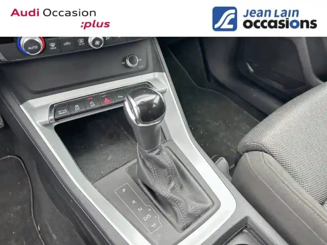 Audi Q3 35 tfsi 150 ch s tronic 7 — photo 33