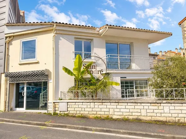 Ensemble immobilier avec maison d'habitation, local commercial