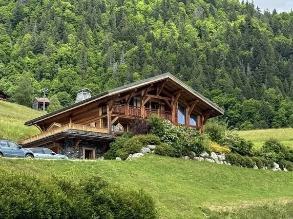 Chalet Détaché Élégant avec Vue Majestueuse sur les Montagnes - Saint-Nicolas-la-Chapelle