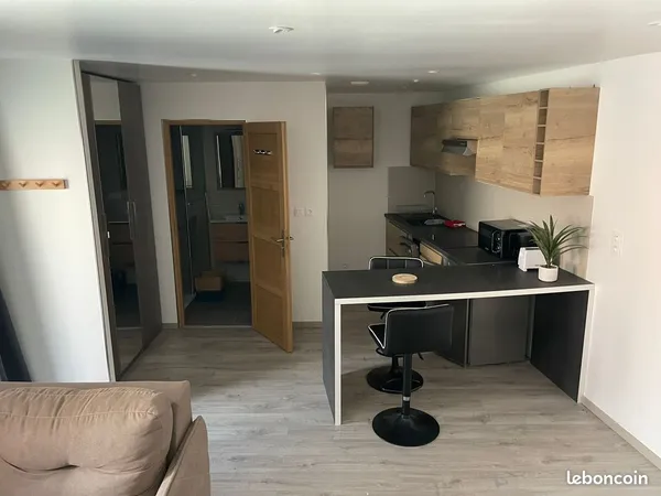 Studio 1 pièce 28 m²