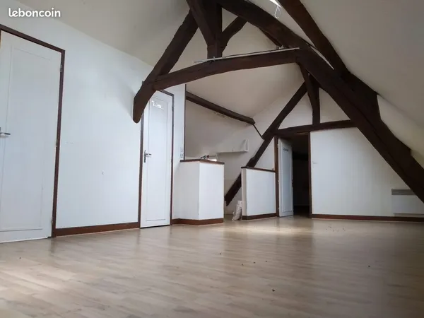 Loue F2/3 Duplex dans Anet Centre
