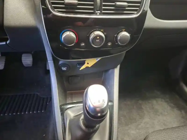 Renault Clio dci 90 e6c — photo 32