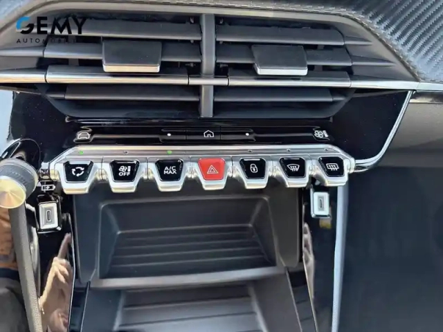 Peugeot 2008 electrique 54 kwh 156 ch — photo 19