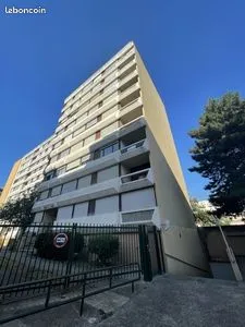 Garage/box 10 m² Lyon
