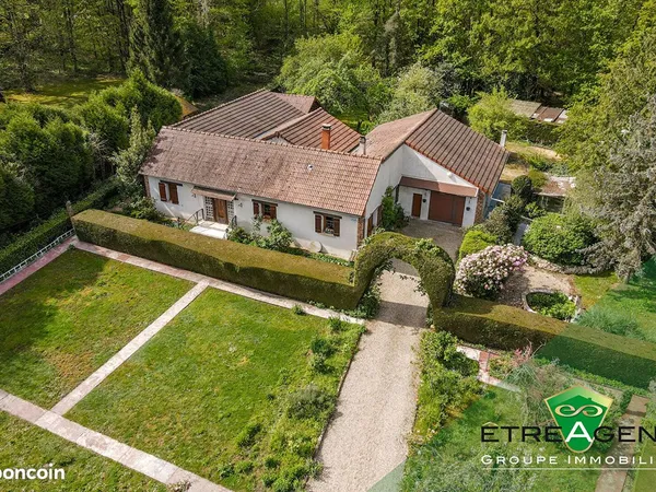 Propriété 7 pièces 164 m²