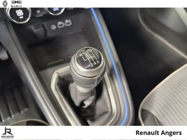 Renault Clio 1.0 tce 90ch techno - 24 — photo 6
