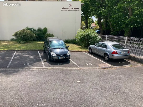 Place parking sécurisée