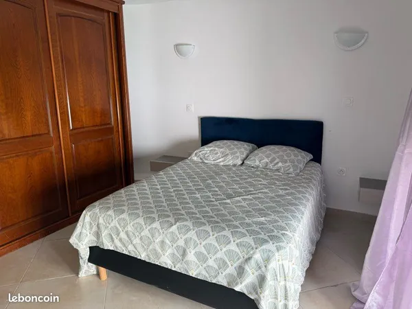 Appartement Location Bouc-Bel-Air 12p 50m² 1290€