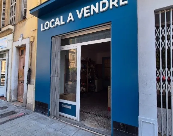 Local d'activités 2 pièces 24 m²