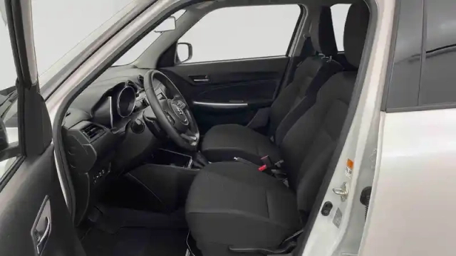 Suzuki Swift 1.2 dualjet hybrid auto (cvt) — photo 15