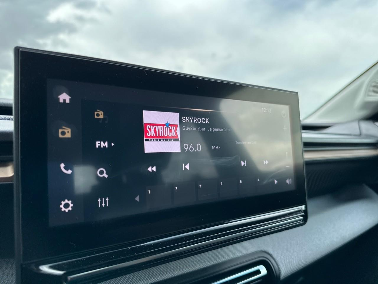 Citroën C3 Aircross hybride 145 ch aut plus — photo 22