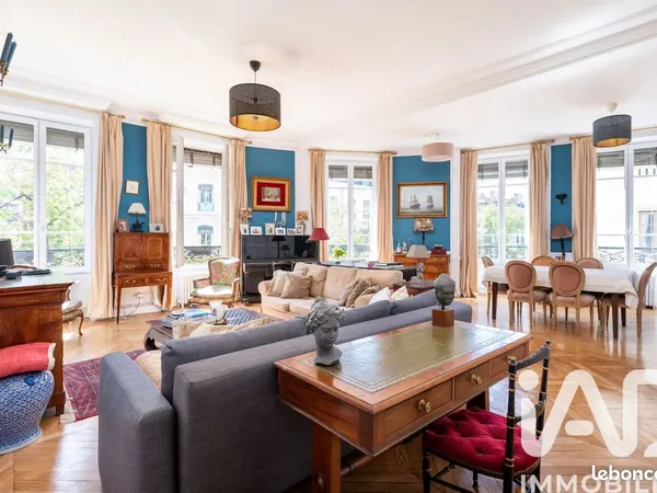 Appartement 5 pièces 154 m²