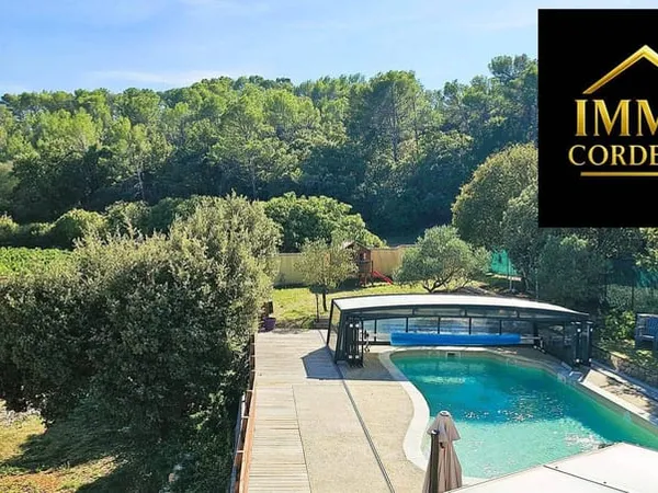 Maison 10 pièces 287 m²