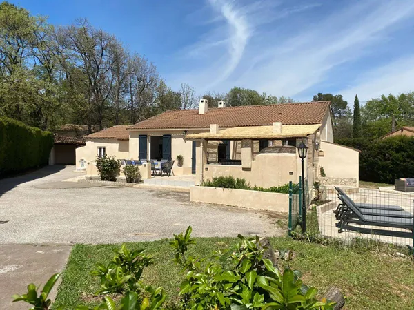 Maison de plain-pied 5 pièces 114 m²