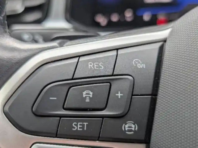 Volkswagen T-Roc 2.0 tdi 150ch life plus dsg7 — photo 17