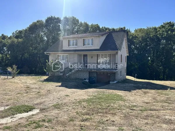 Maison 8 pièces de 204m² à VERNOU-LA-CELLE-SUR-SEINE (77670)