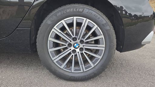 BMW Serie 2 Active Tourer 218i 136 BVA - Luxury – 2023 – 85769 km – Essence – Boîte Automatique — photo 8