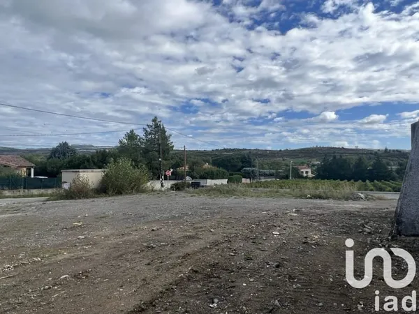 Terrain 563 m²