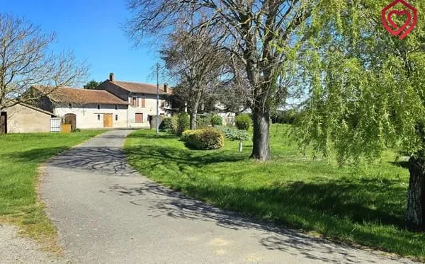 Corps de ferme proche de saverdun