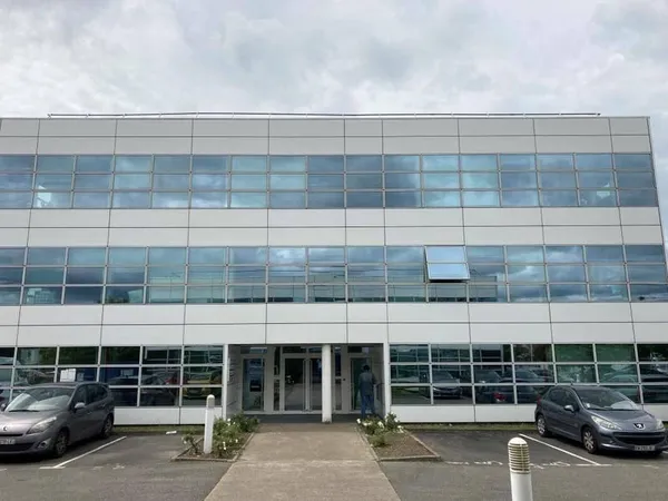 Bureaux 300 m²