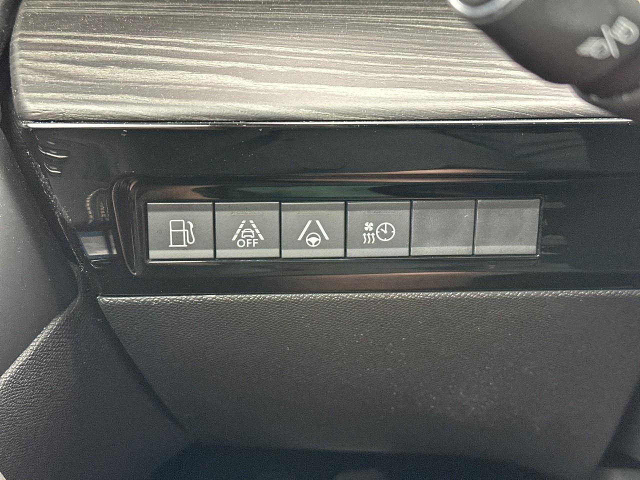 Peugeot 508 hybrid 225 e-eat8 gt pack — photo 17