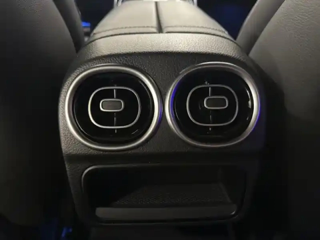 Mercedes Classe C 300 e hybrid eq berli — photo 20