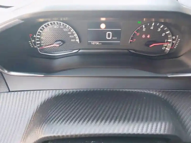 Peugeot 208 puretech 75 s&amp;s bvm5 — photo 30