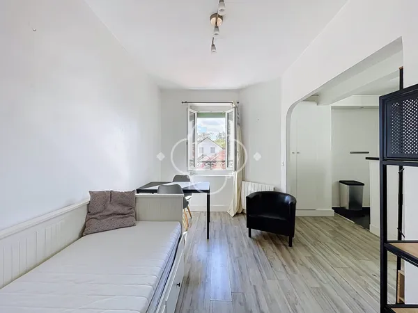 Vaucresson - Appartement 1 pièce 24 M² meublé