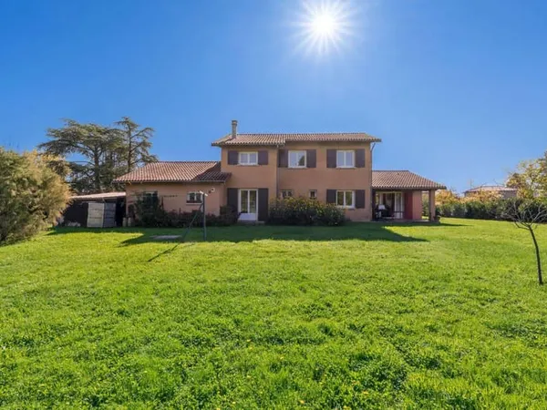 Maison 7 pièces 180 m²
