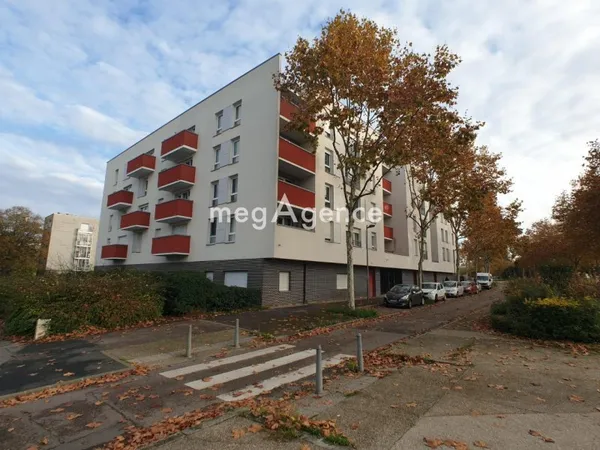 APPARTEMENT 2 PIECES 44 M² AVEC BALCON ET 2 PARKINGS