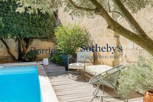 Maison 7 pièces 205 m²
